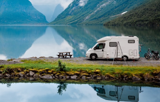 Die Freiheit des Reisens: Unvergessliche Abenteuer mit Zelt und Wohnmobil