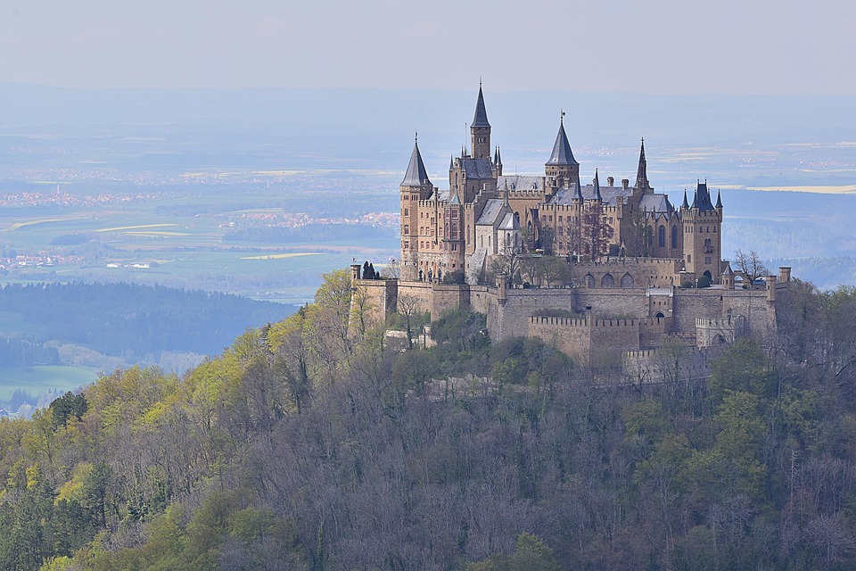 Burg Zelem: Sanfter Tourismus sichert Zukunft am Niederrhein!