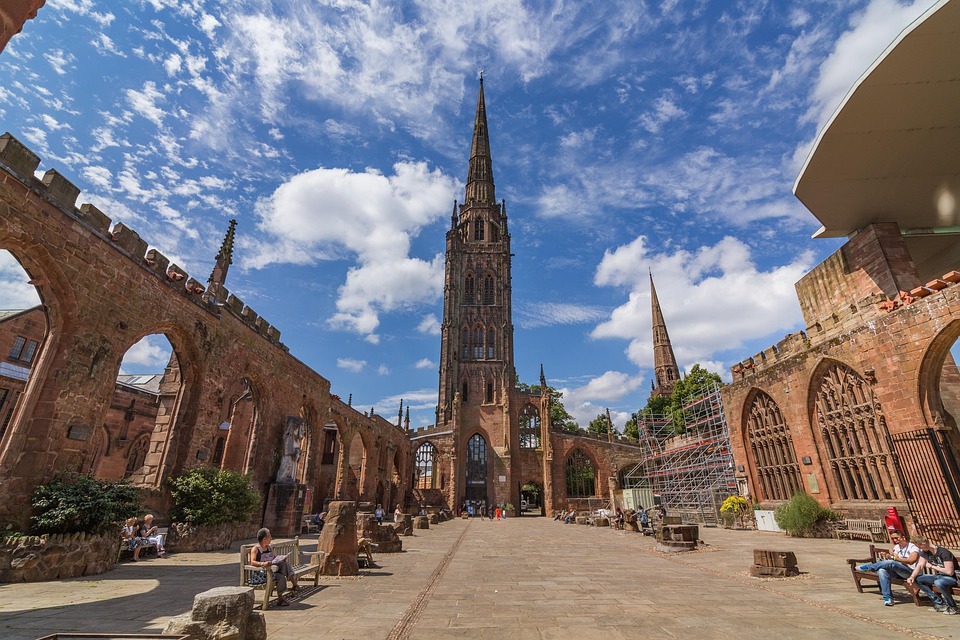 Coventry: Entdecken Sie die Stadt der Geschichte und modernen Wunder!