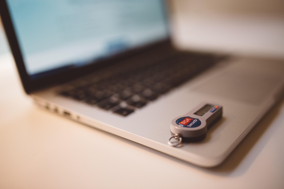 Sichere deine Daten: NordVPN und Saily revolutionieren mobiles Surfen!