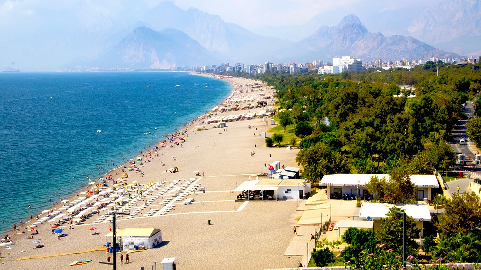 Tourismus-Skandal in der Türkei: Strenge Regeln bringen Betriebe in Not!