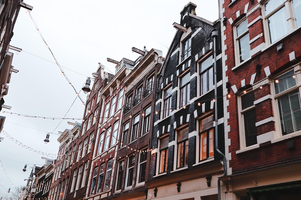 Verkehrschaos in Amsterdam: Erhebliche Störungen bis Oktober 2025!