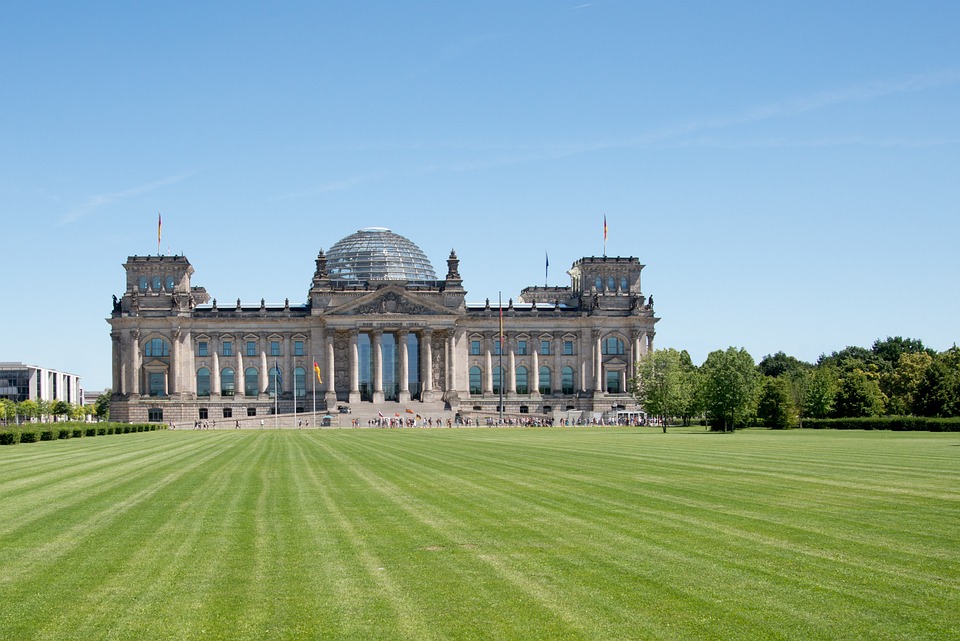 Bundestag hebt Immunität von AfD- und Linke-Abgeordneten auf!