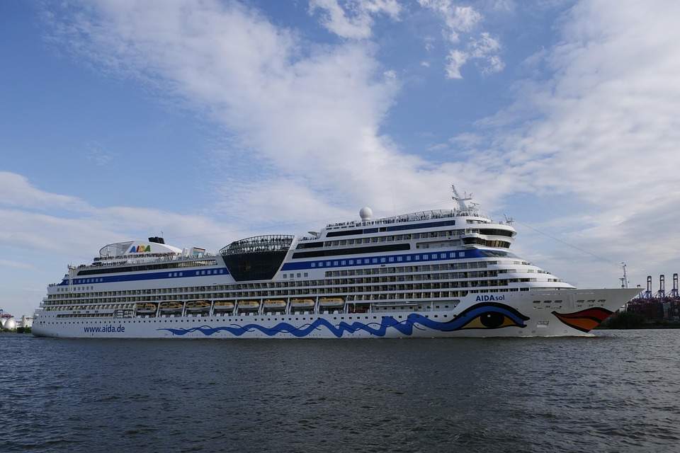 Kreuzfahrt-Vergleich 2025: AIDA gegen Mein Schiff – Wer gewinnt?