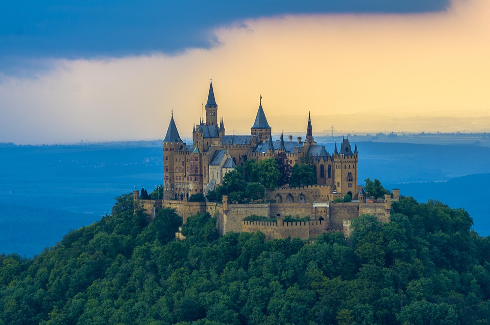 Die  Legend of the Seas : Luxus-Kreuzfahrt ab 2048 Euro!