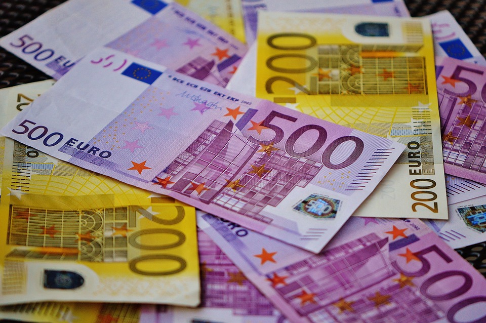 Präsidentenreisen: 137 Euro für fünf Monate – Kosten der Amtsgeschäfte!
