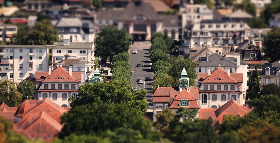 Bad Pyrmont und Holzkirchen: Ein Blick auf historische Prachtstätten!