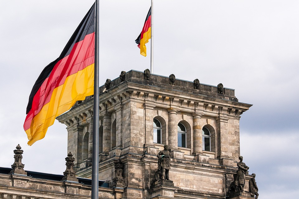 Bundesregierung plant Ende des Acht-Stunden-Tags: Flexiblere Arbeitszeiten kommen!